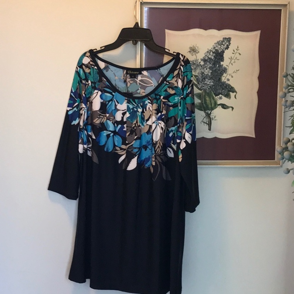 Beautiful Chicwe brand tunic top.  NWT. Size 1X